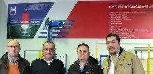 Csapat a Helinick üzem telepítésénél Jobbról balra: Mr Alexandru Mihai Lupu, Mr. Marian Sandulache, Mr. Maurizio Giordana , Mr. Lajos Szabó