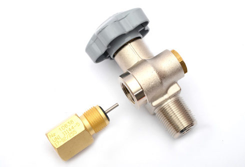 RPV (maradéknyomásos szelep) töltőadapterrel